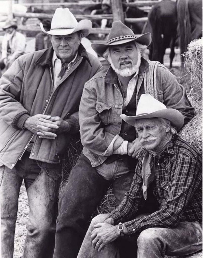 Kenny rogers, Richard Farnsworth e Ben Johnson nel cast del film "Wild Horses"